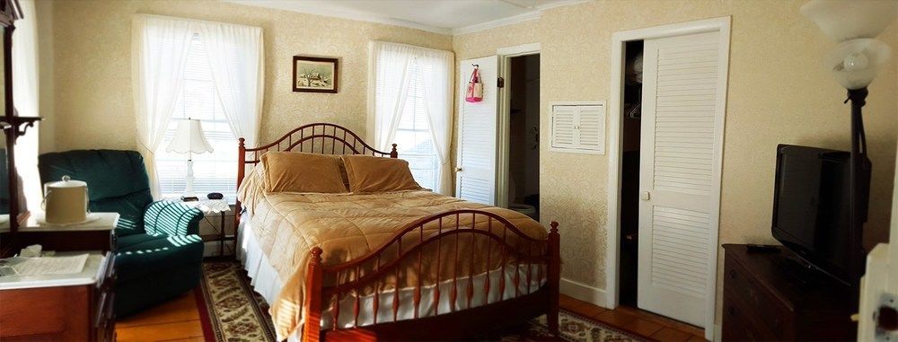 West Dover Inn Экстерьер фото
