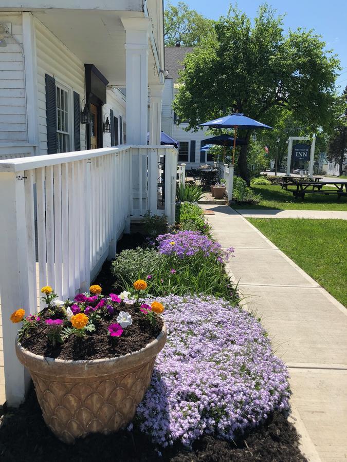 West Dover Inn Экстерьер фото