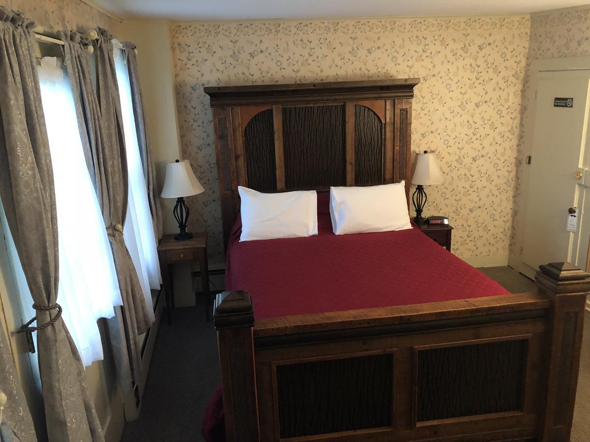 West Dover Inn Экстерьер фото