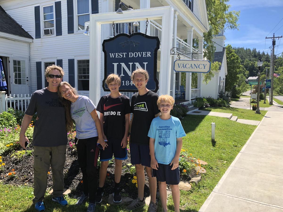 West Dover Inn Экстерьер фото